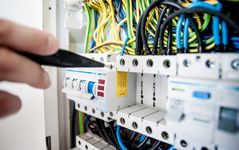 AST - Serviços de Engenharia Elétrica